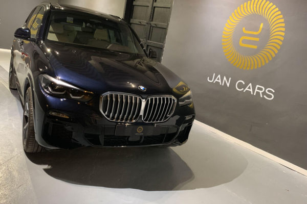 BMW X5 3.0 xDrive Pack M Jancars, alquiler de coches de alta gama, deportivos y de lujo