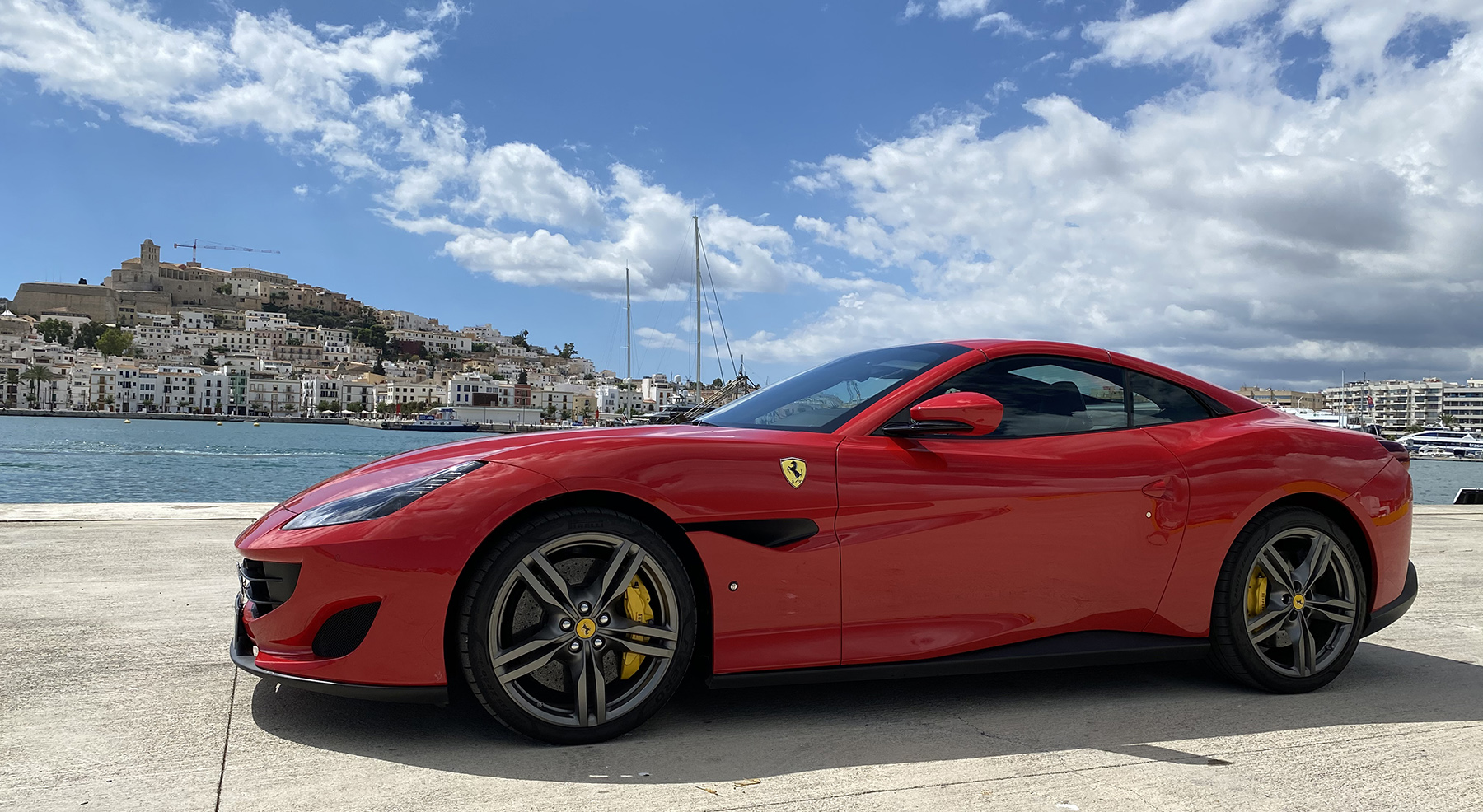 Ferrari Portofino, alquiler de coches de alta gama, deportivos y de lujo