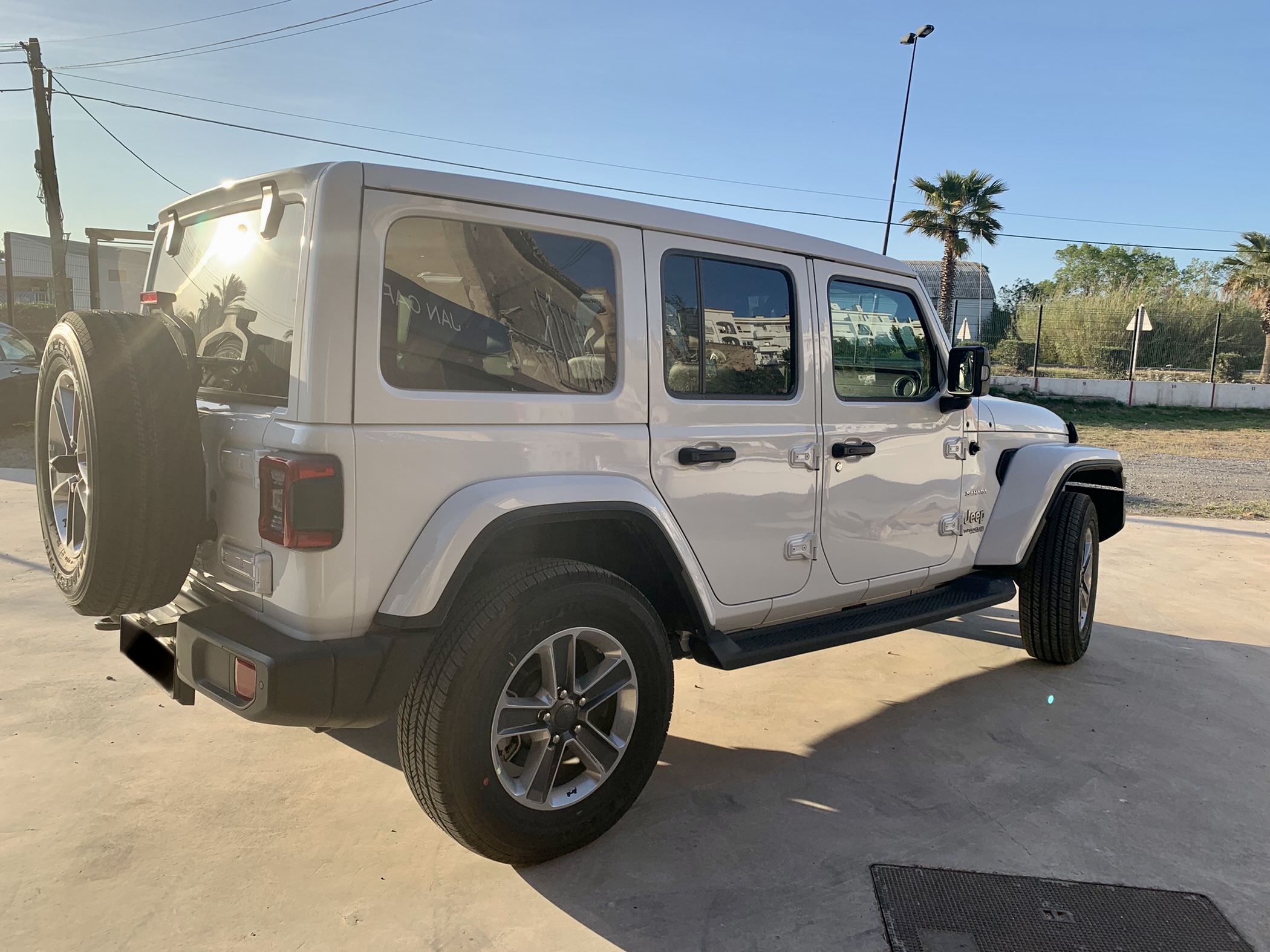 Jeep Wrangler Sahara Jancars, alquiler de coches de alta gama, deportivos y de lujo