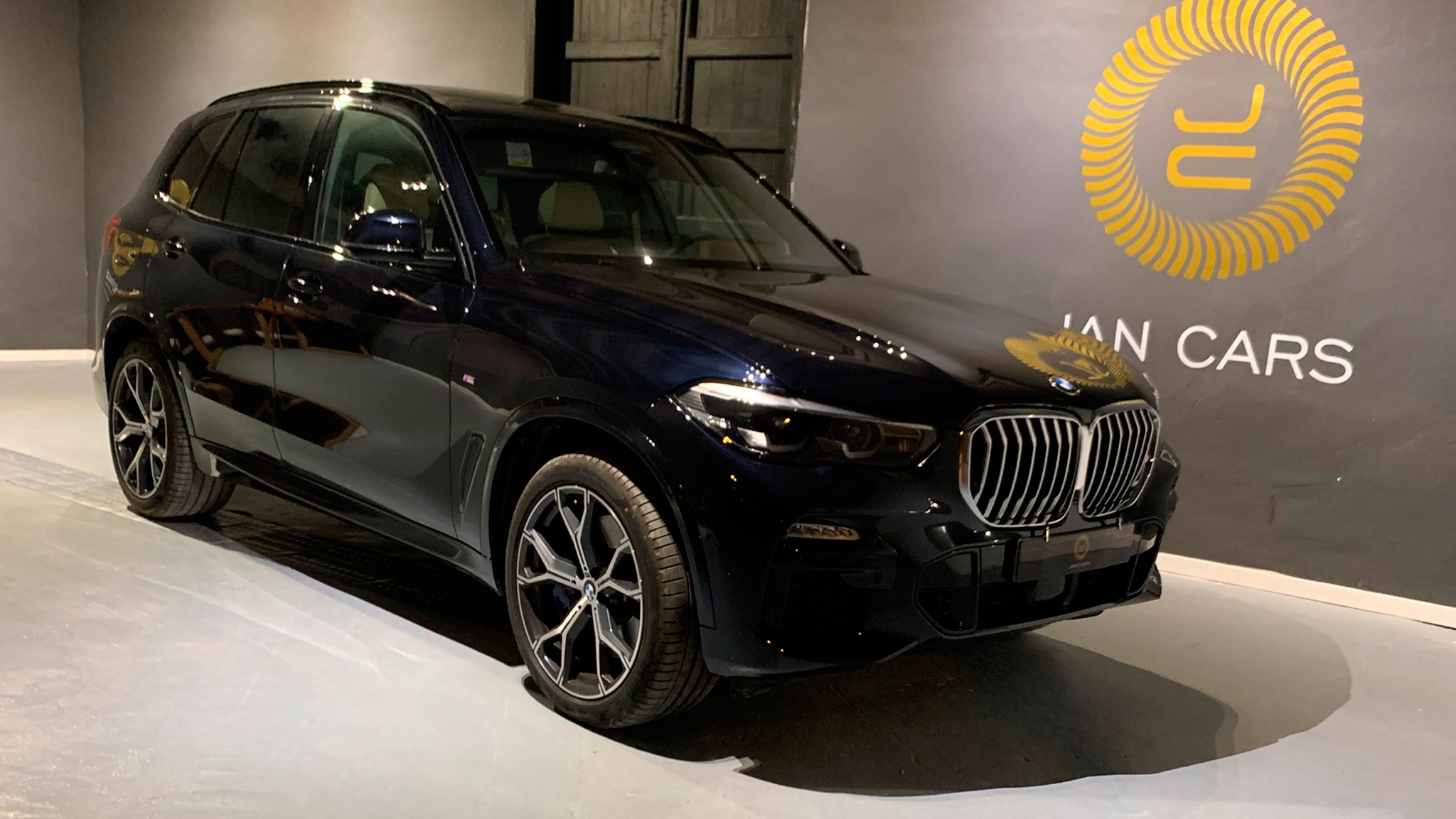 BMW X5 3.0 xDrive Pack M Jancars, alquiler de coches de alta gama, deportivos y de lujo